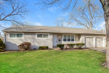 11212 Lecluyse Dr Shawnee, KS 66203